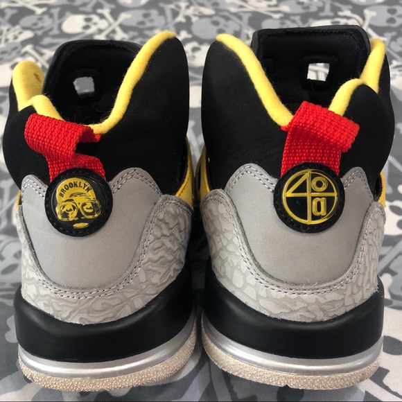jordan spizike black and yellow